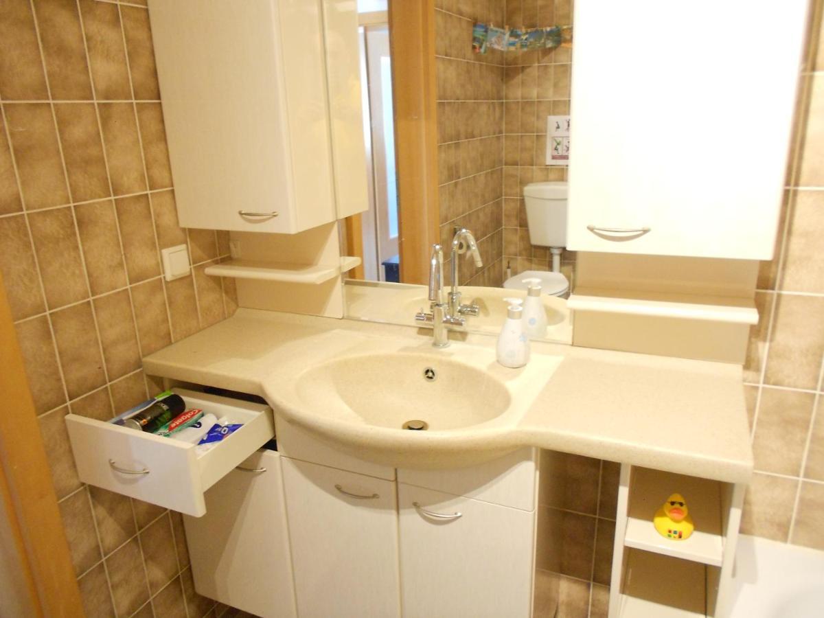 Grosses Zimmer Bad Kueche Wohnzimmer Terasse Garten Zentral Ruhig Landsberg am Lech Exterior foto