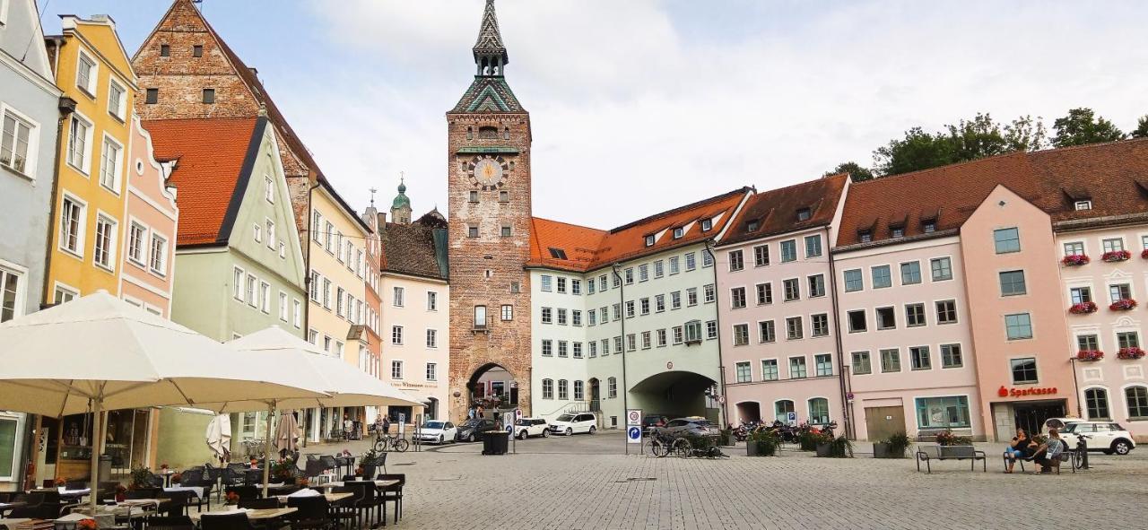 Grosses Zimmer Bad Kueche Wohnzimmer Terasse Garten Zentral Ruhig Landsberg am Lech Exterior foto
