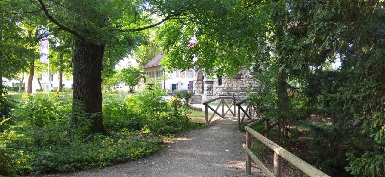 Grosses Zimmer Bad Kueche Wohnzimmer Terasse Garten Zentral Ruhig Landsberg am Lech Exterior foto
