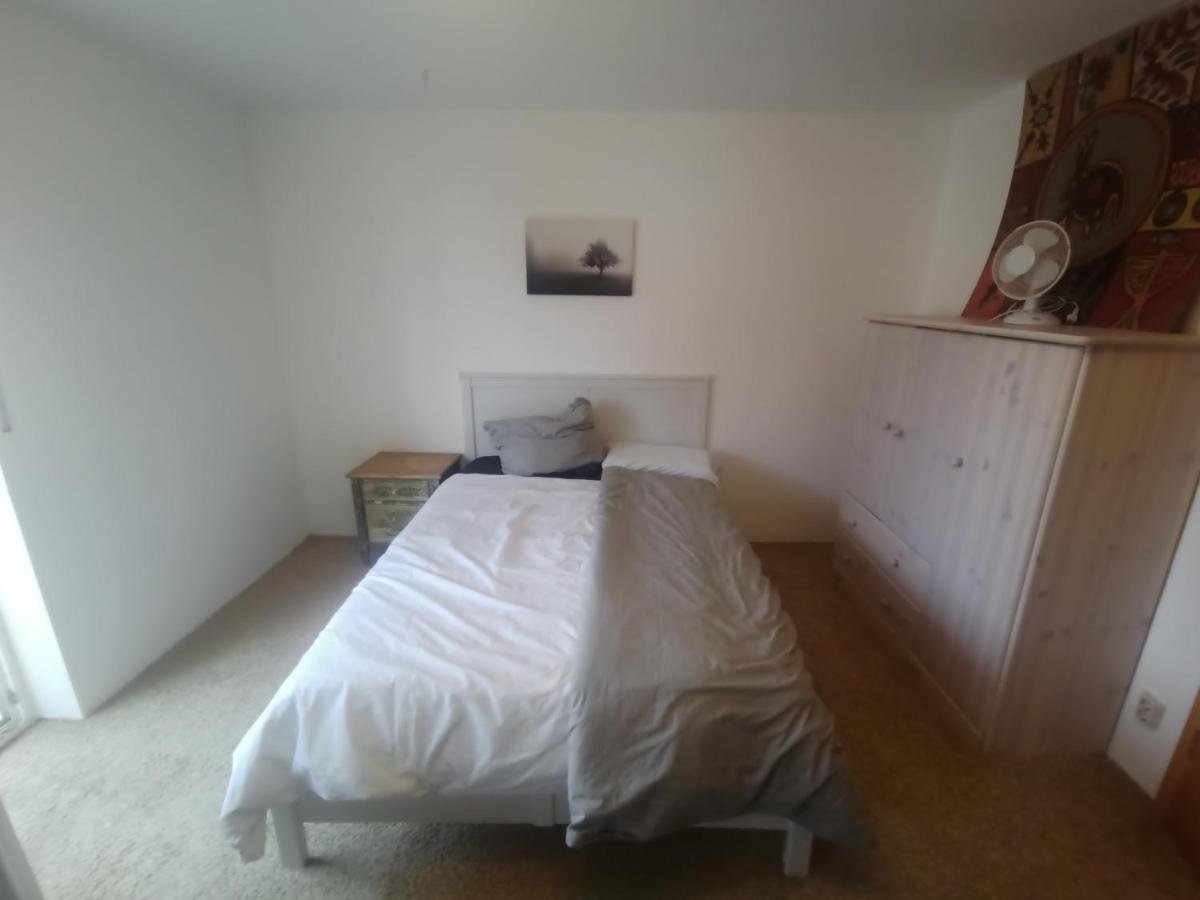 Grosses Zimmer Bad Kueche Wohnzimmer Terasse Garten Zentral Ruhig Landsberg am Lech Exterior foto